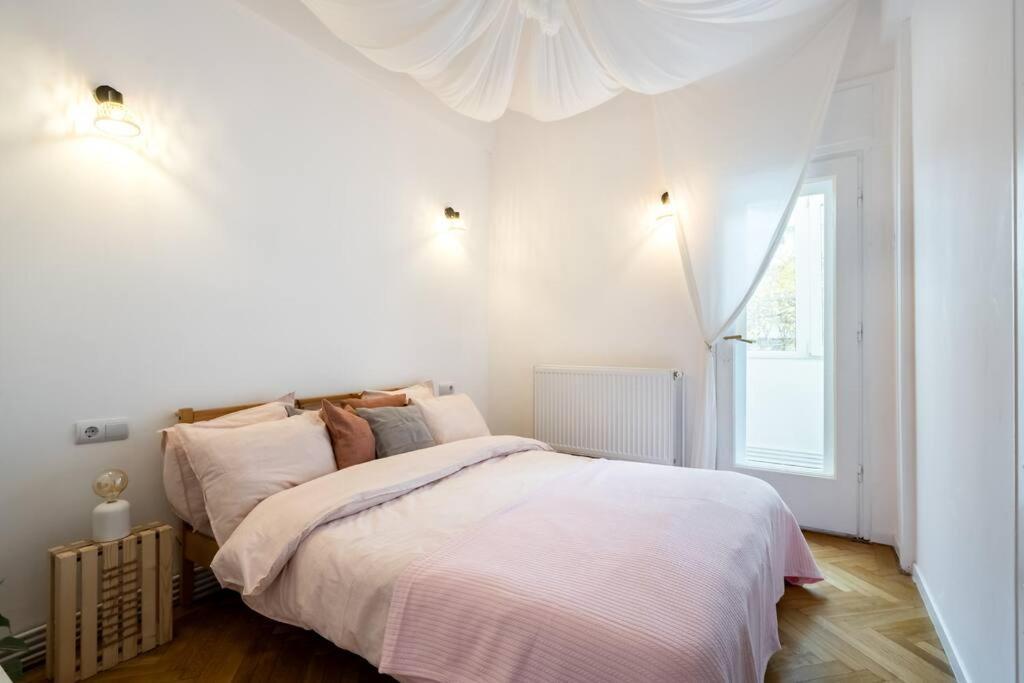 Downtown Cozy Apartment Old Town Bukarest Exteriör bild