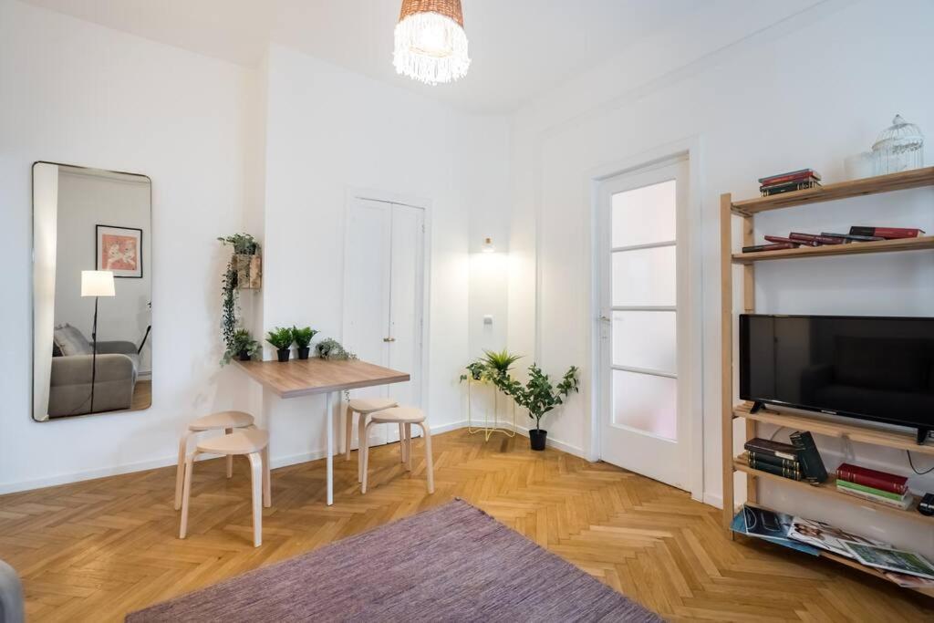 Downtown Cozy Apartment Old Town Bukarest Exteriör bild